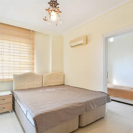 Stone Peaceful Beachfront Living, 2-bedroom In Demirtas דירה אלאניה